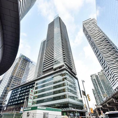 Sarkar Suites - Maple Leaf Square Торонто Экстерьер фото