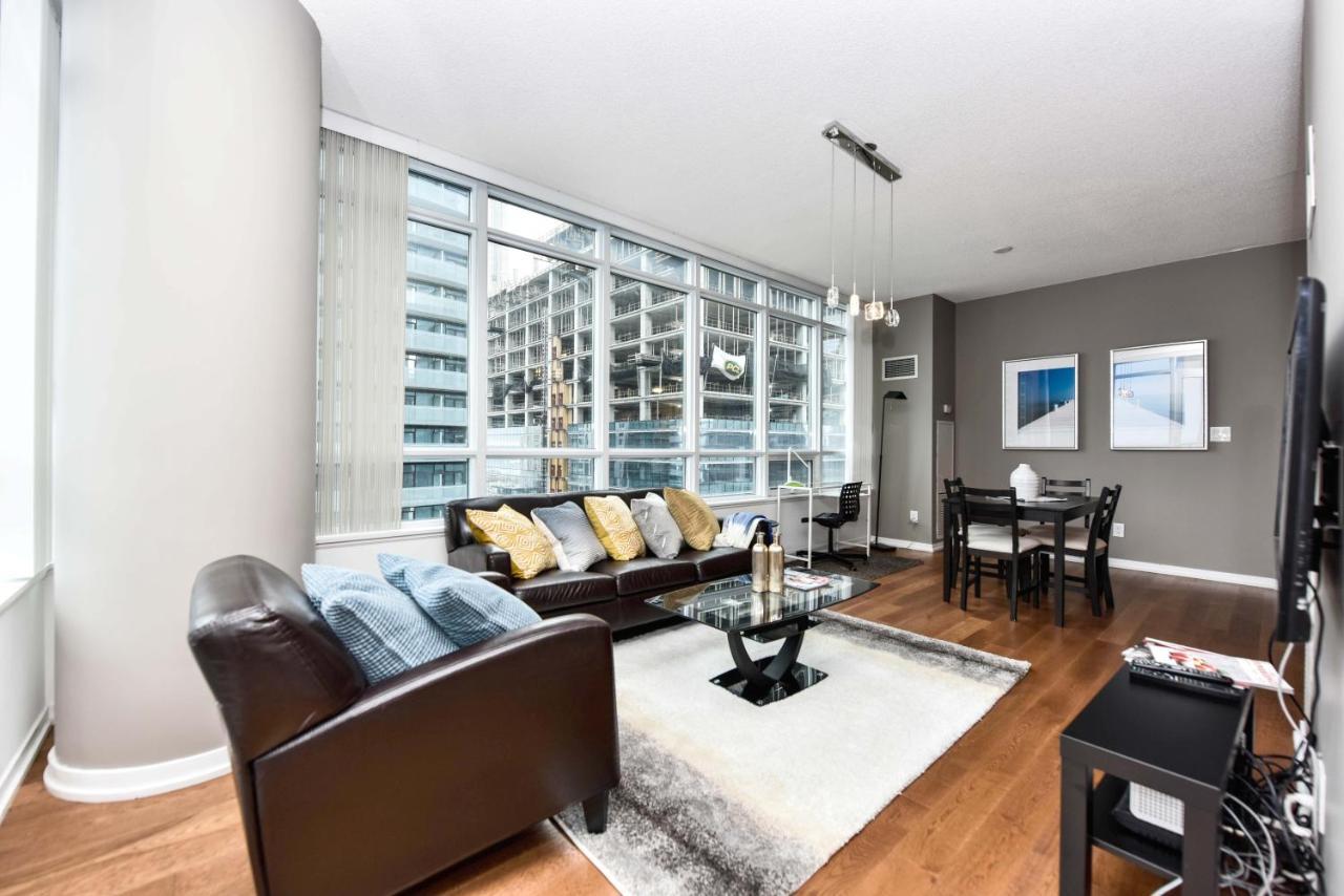 Sarkar Suites - Maple Leaf Square Торонто Экстерьер фото