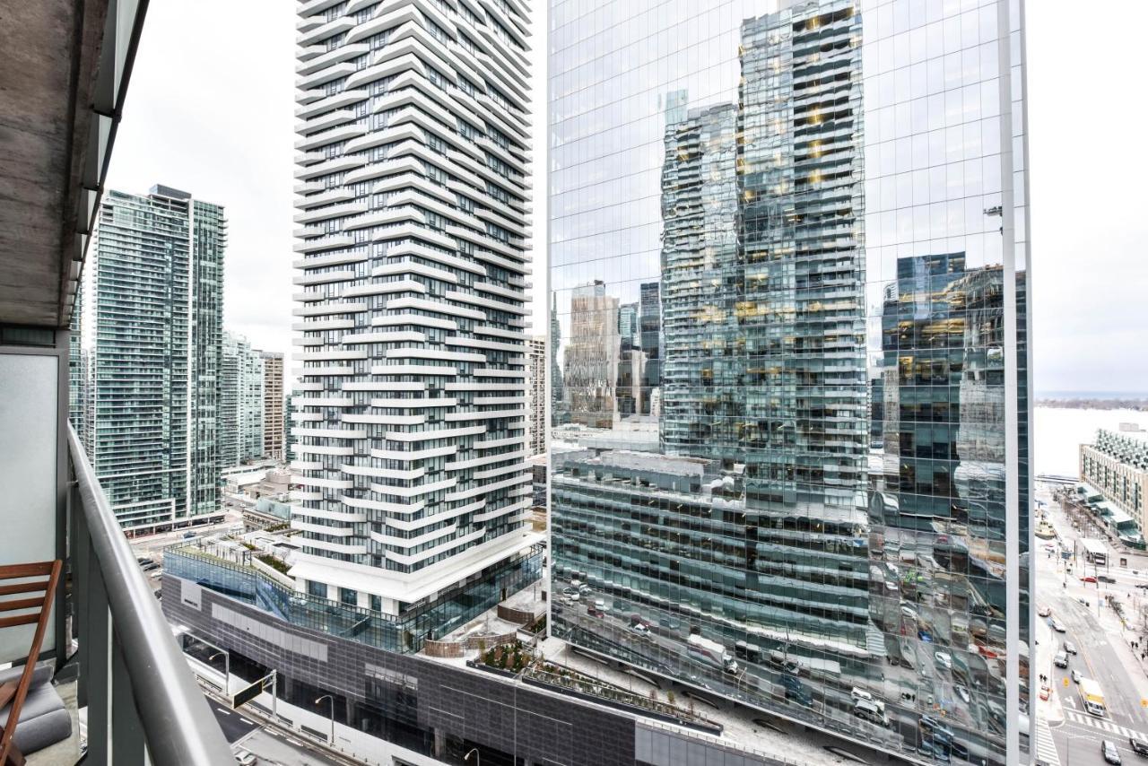 Sarkar Suites - Maple Leaf Square Торонто Экстерьер фото