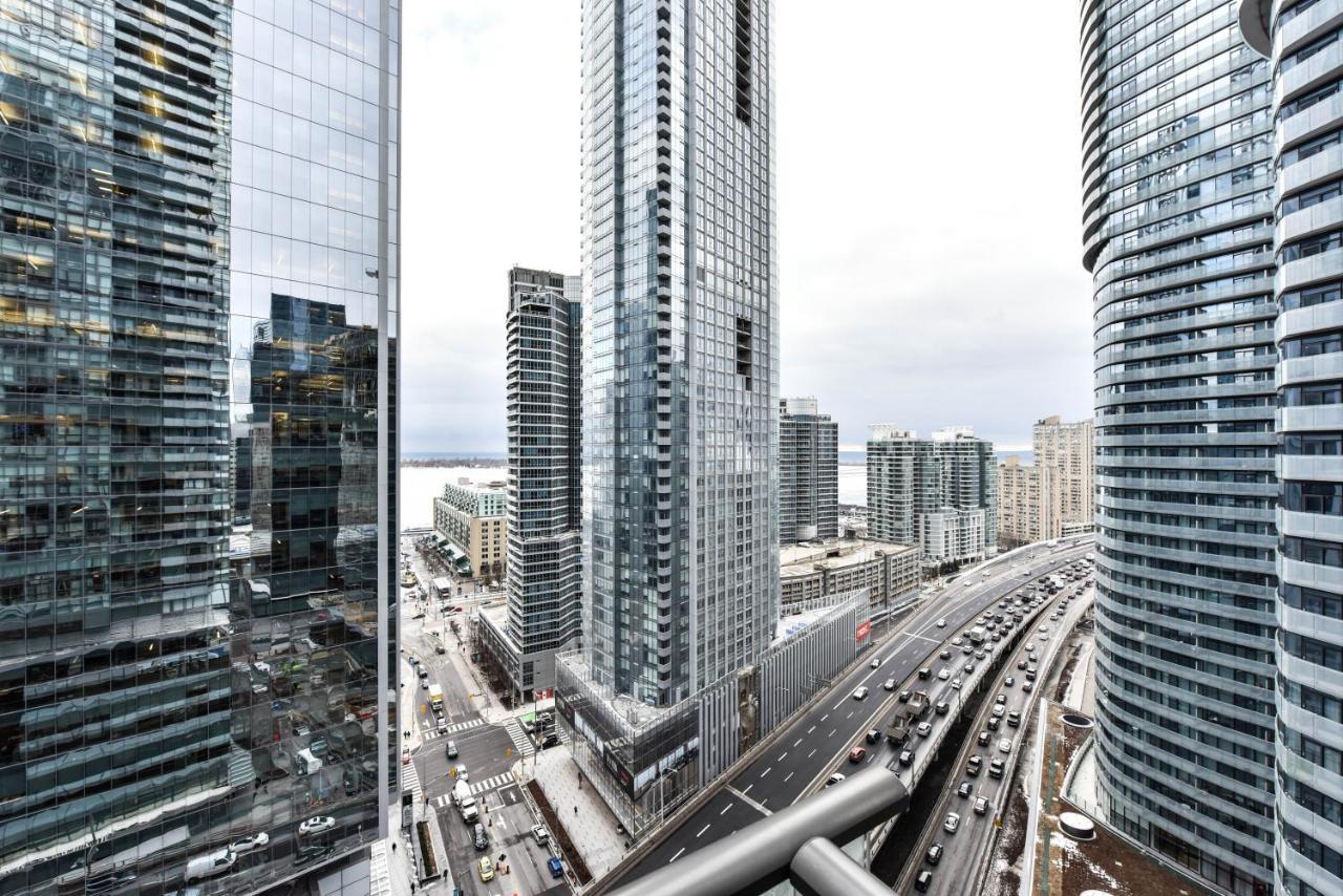 Sarkar Suites - Maple Leaf Square Торонто Экстерьер фото