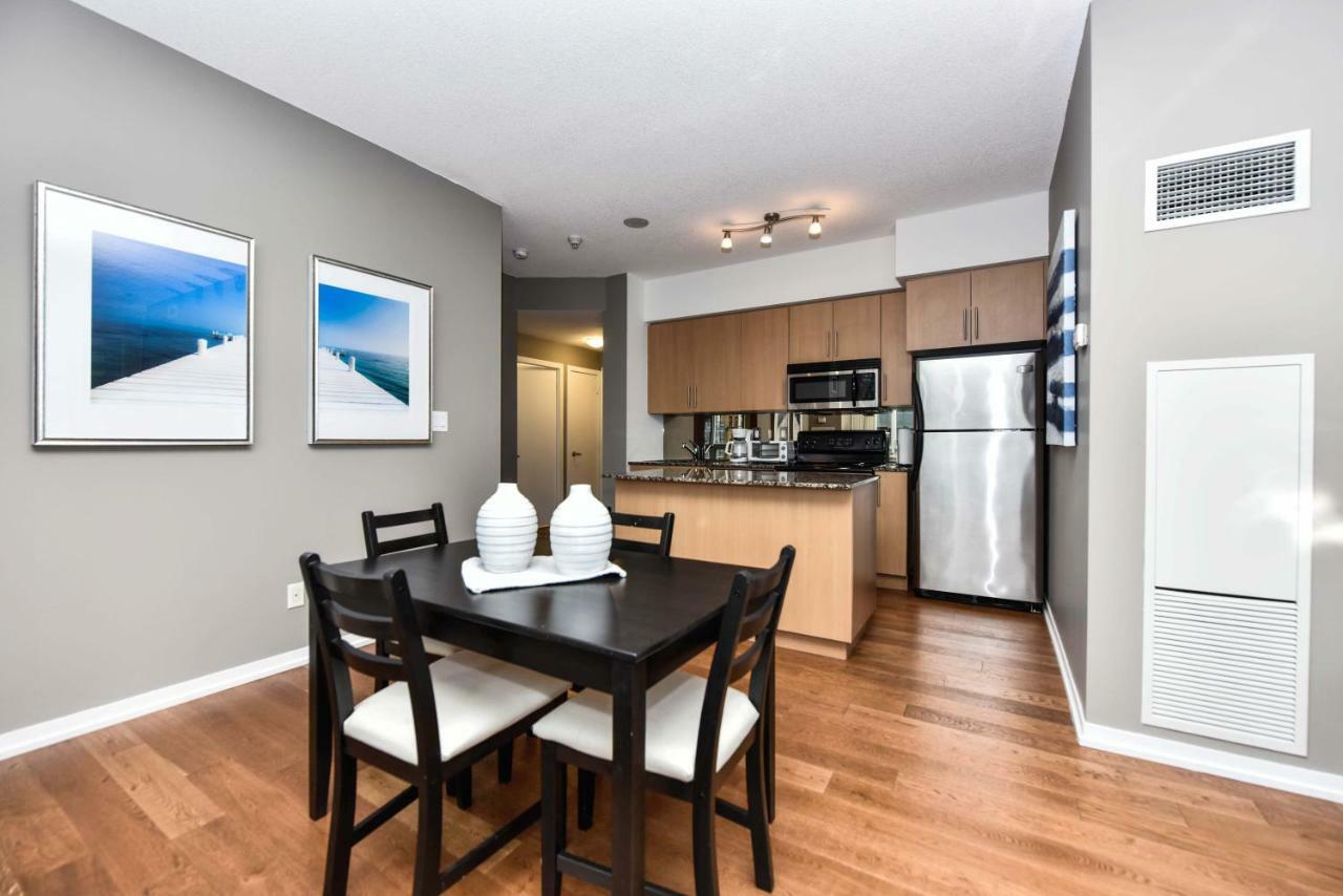 Sarkar Suites - Maple Leaf Square Торонто Экстерьер фото