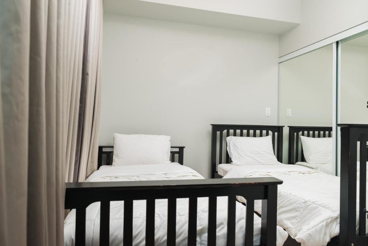Sarkar Suites - Maple Leaf Square Торонто Экстерьер фото