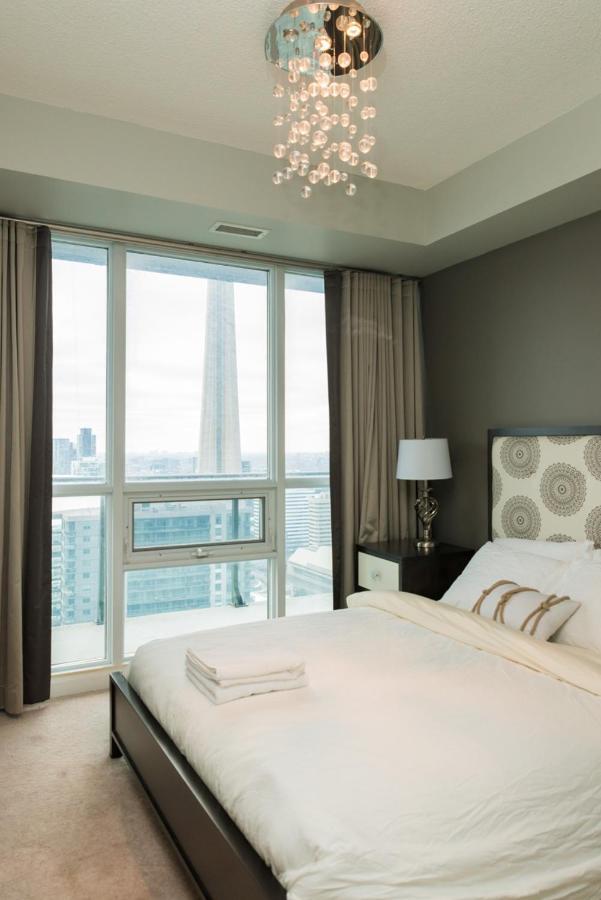 Sarkar Suites - Maple Leaf Square Торонто Экстерьер фото
