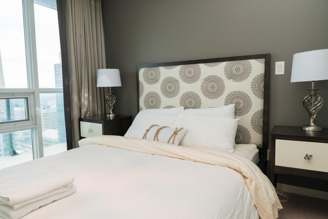 Sarkar Suites - Maple Leaf Square Торонто Экстерьер фото