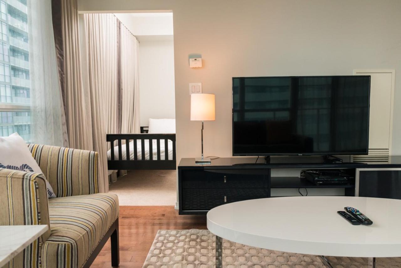 Sarkar Suites - Maple Leaf Square Торонто Экстерьер фото